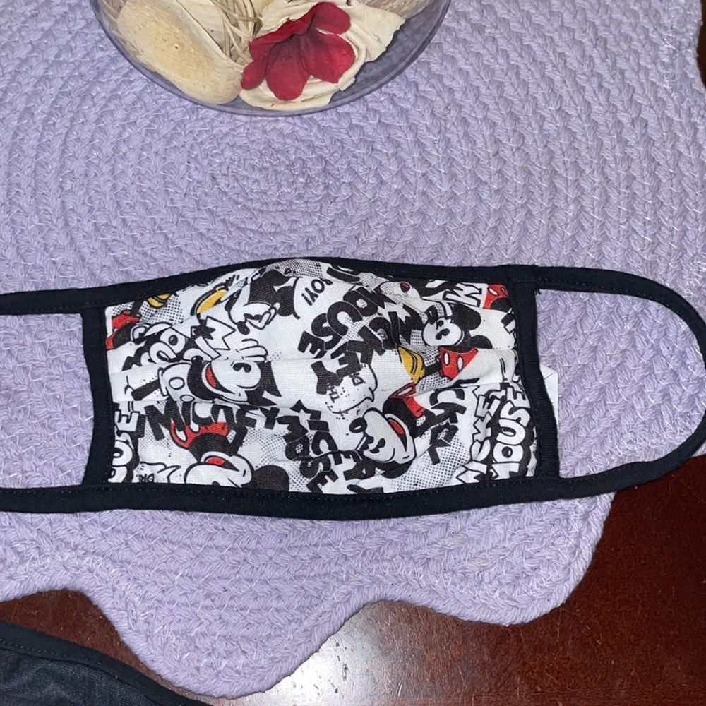 Disney Store Mickey Child’s “L” Face Mask Lot!